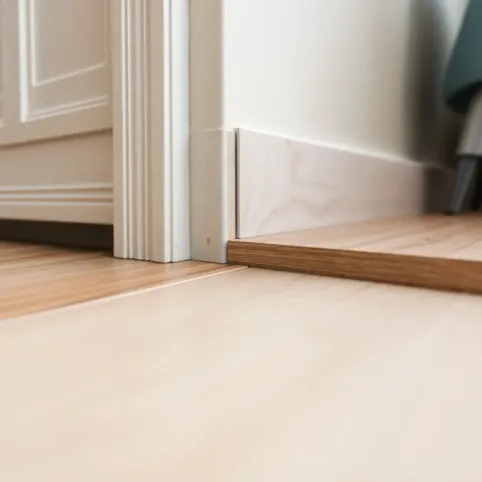 Czy można położyć płytki na panele