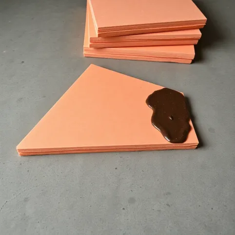 Czym kleić styrodur do podłogi