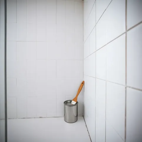 Czym pomalować płytki podłogowe