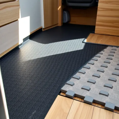 Czym zabezpieczyć podłogę w przyczepie kempingowej