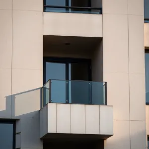 elewacja budynku a balkon