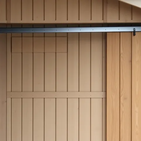 Garaż z płyt ogrodzeniowych