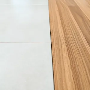 Jak połączyć płytki z panelami winylowymi