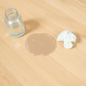 Jak zmyć klej do paznokci z podłogi