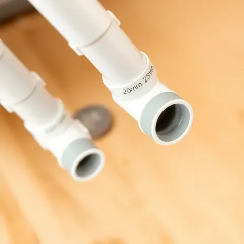 Jaka średnica rury do zasilania rozdzielacza podłogówki