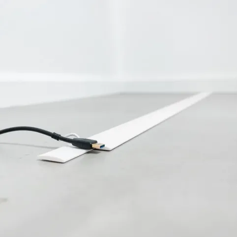 Listwa maskująca kable na podłogę