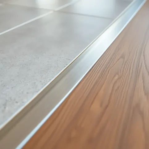 Listwy pomiędzy płytkami a panele