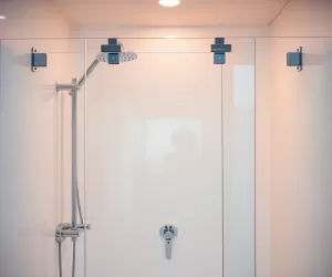 Panel szklany do łazienki prysznic