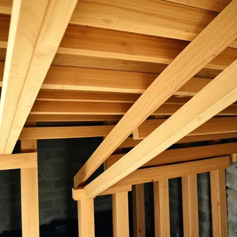 Podłoga drewnianą na legarach nad piwnicą