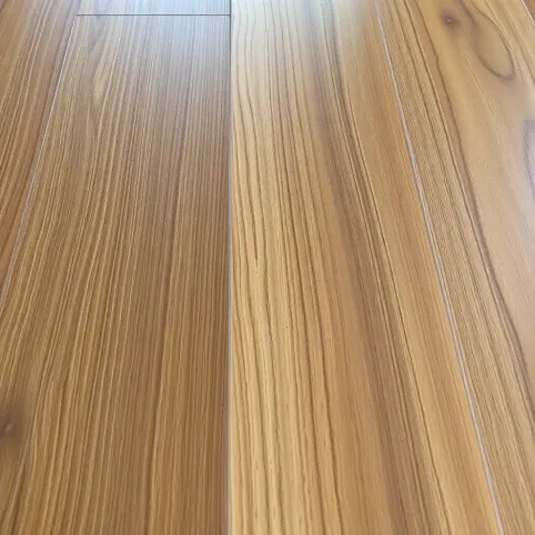 Smugi na panelach po myciu