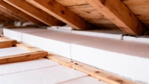 styropian między legary