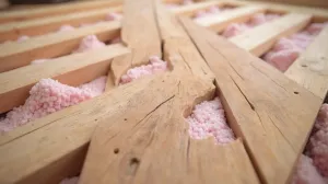 Układanie podłogi drewnianej na legarach
